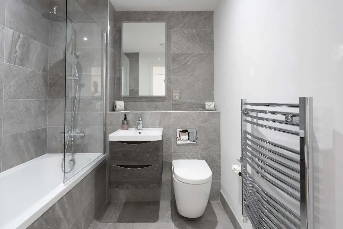 2 Bedroom Apartment Belfast City Center Storbritannien