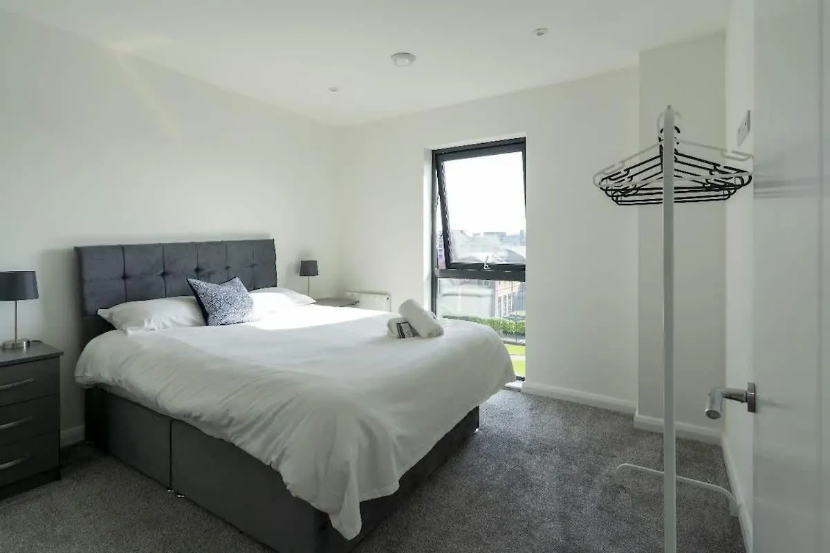 2 Bedroom Apartment Belfast City Center Storbritannien